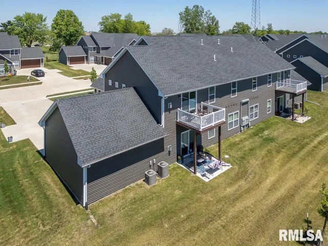 $285,000 | 3043 Shanes Way, Unit 3043, Bettendorf, IA 52722