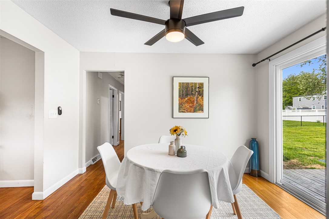 64 Flint Corn Road Portsmouth, RI 02871 - Photo 17 of 38 Dining Room