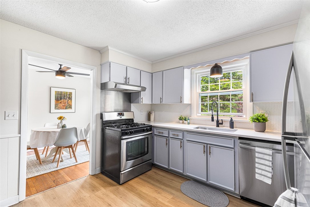 64 Flint Corn Road Portsmouth, RI 02871 - Photo 23 of 38 Kitchen