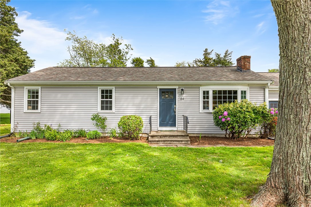 64 Flint Corn Road Portsmouth, RI 02871 - Photo 4 of 38 Front of house