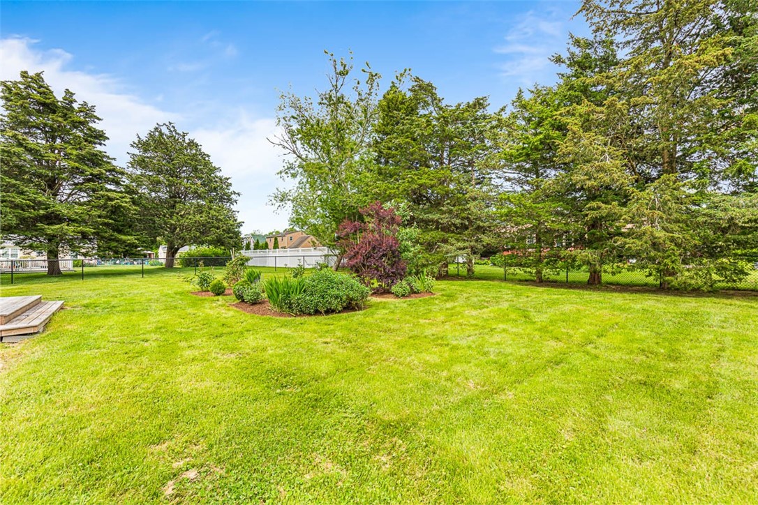 64 Flint Corn Road Portsmouth, RI 02871 - Photo 8 of 38 Back Yard