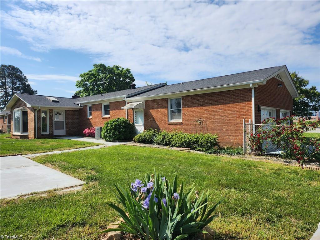 5511 Macy Grove Road Kernersville, NC 27284 - Photo 2 of 10 Rear