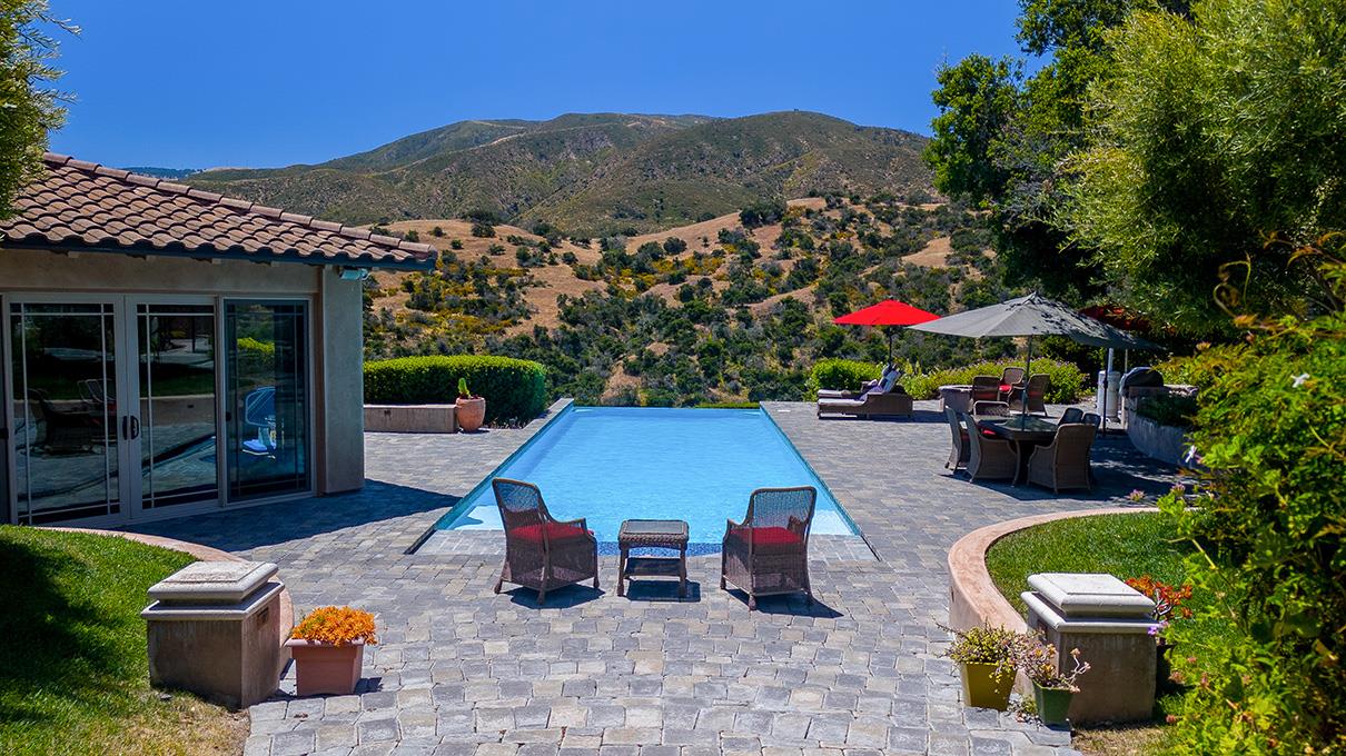 19831 Spring Ridge Terrace Salinas, CA 93908 - Photo 32 of 49 a view of outdoor seating