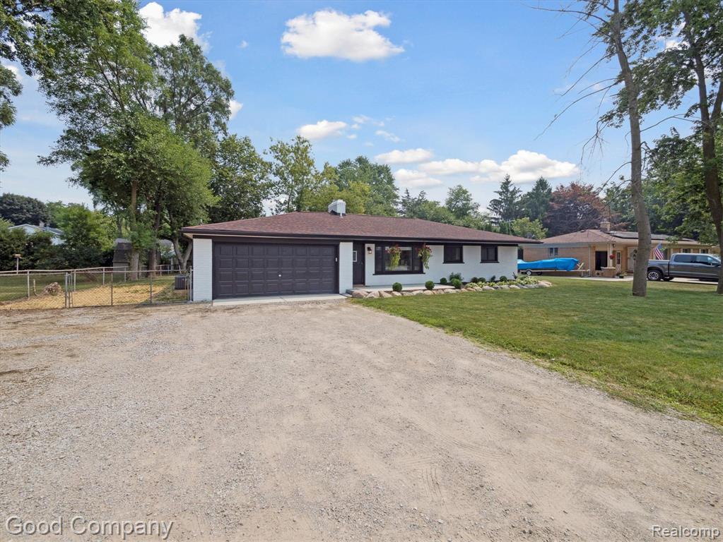 60942 Campground Road Washington, MI 48094 - Photo 3 of 39
