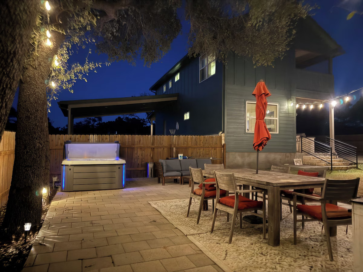 11605 Fitzhugh Road Austin, TX 78736 - Photo 17 of 24 a view of a tables and chairs in the patio