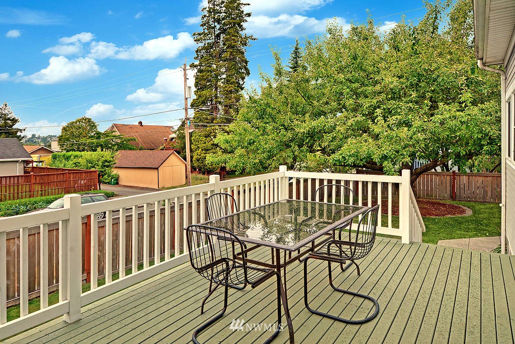 2302 North 62nd Street Seattle, WA 98103 - Photo 17 of 18 Gallery Image 17