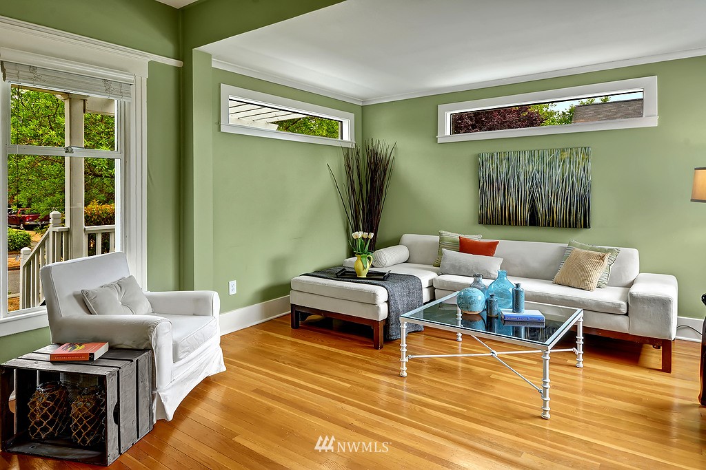 2302 North 62nd Street Seattle, WA 98103 - Photo 4 of 18 Gallery Image 4