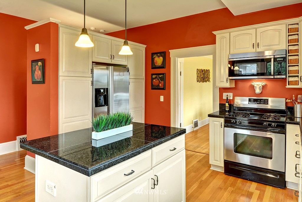 2302 North 62nd Street Seattle, WA 98103 - Photo 8 of 18 Gallery Image 8