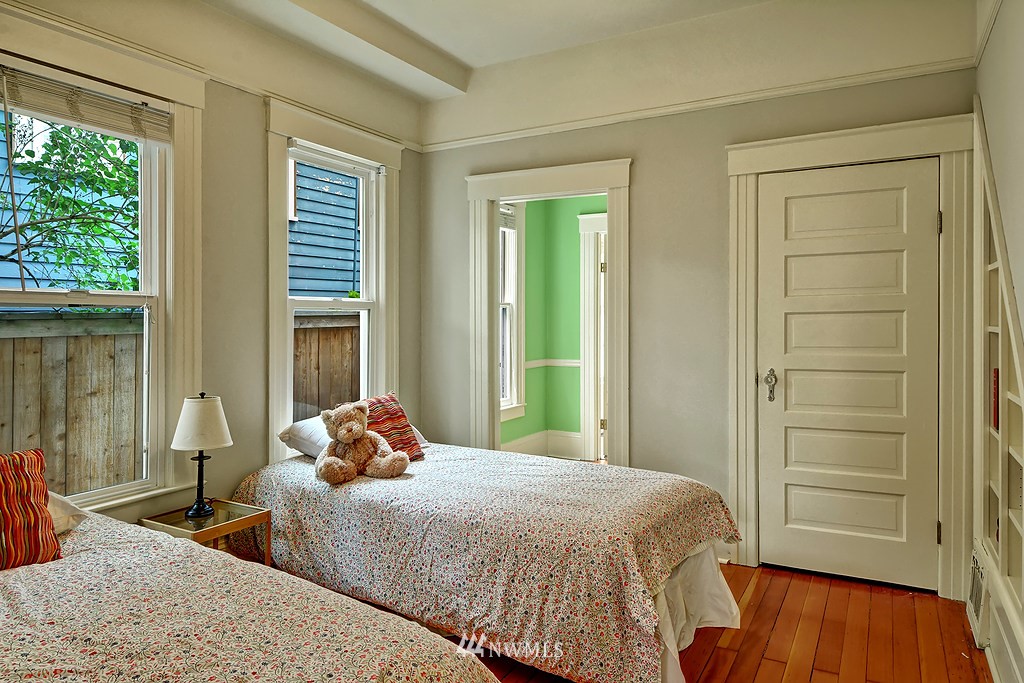 2302 North 62nd Street Seattle, WA 98103 - Photo 10 of 18 Gallery Image 10