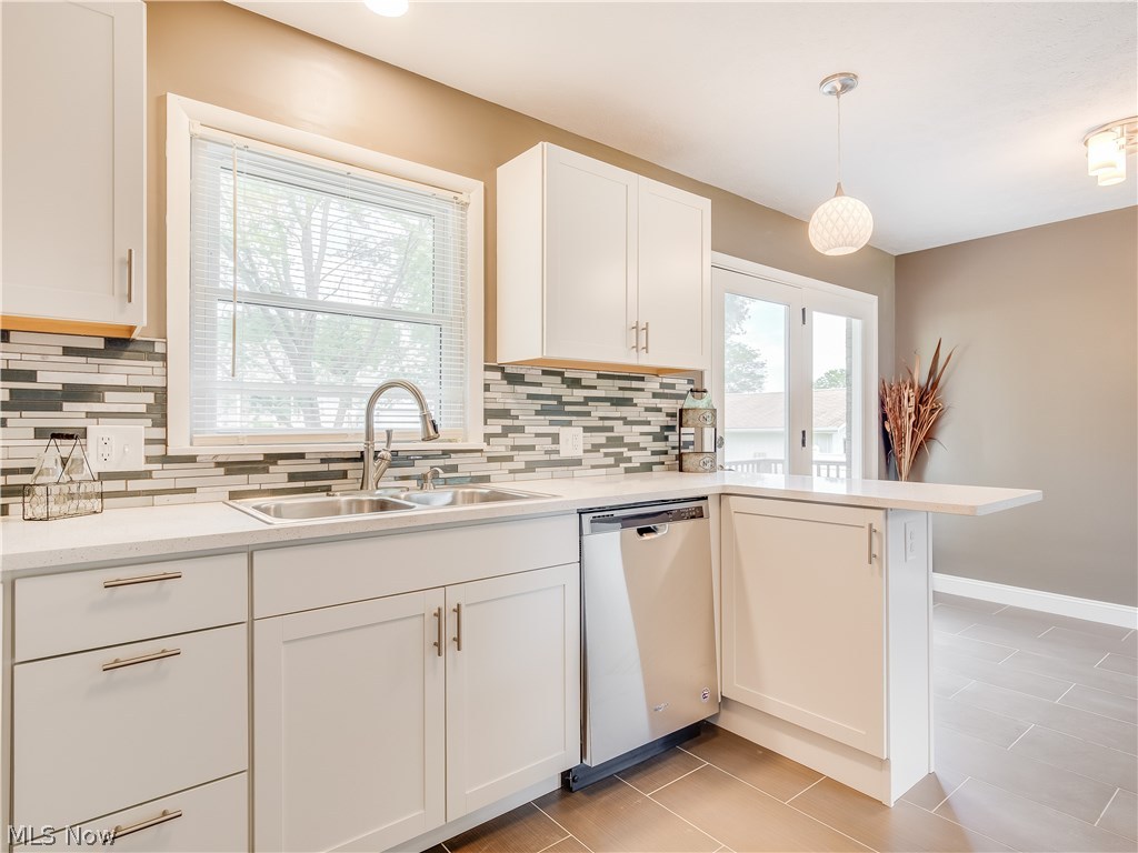 3543 Johnson Road Norton, OH 44203 - Photo 4 of 30