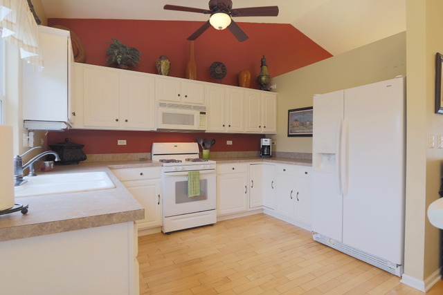 614 Graham Road North Aurora, IL 60542 - Photo 11 of 25
