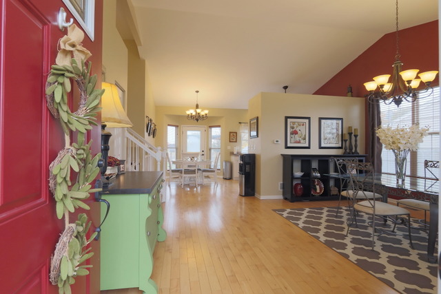 614 Graham Road North Aurora, IL 60542 - Photo 5 of 25