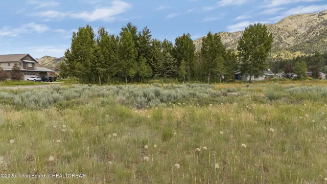 $149,500 | 178 Columbine Street, Alpine, WY 83128