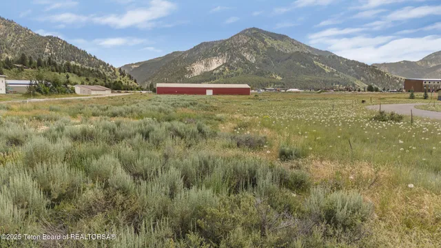 $149,500 | 178 Columbine Street, Alpine, WY 83128