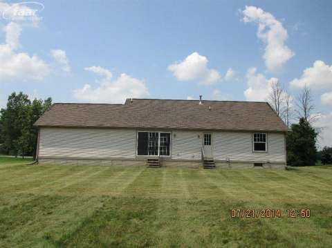 4352 North Jennings Road Flint, MI 48504 - Photo 3 of 24 20415287-2.JPG