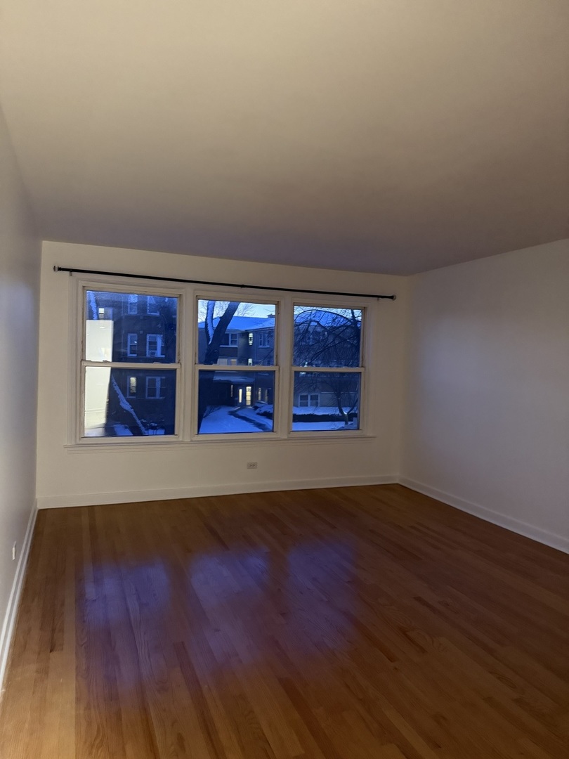 8115 Kilpatrick Avenue, Unit 3 Skokie, IL 60076 - Photo 3 of 6