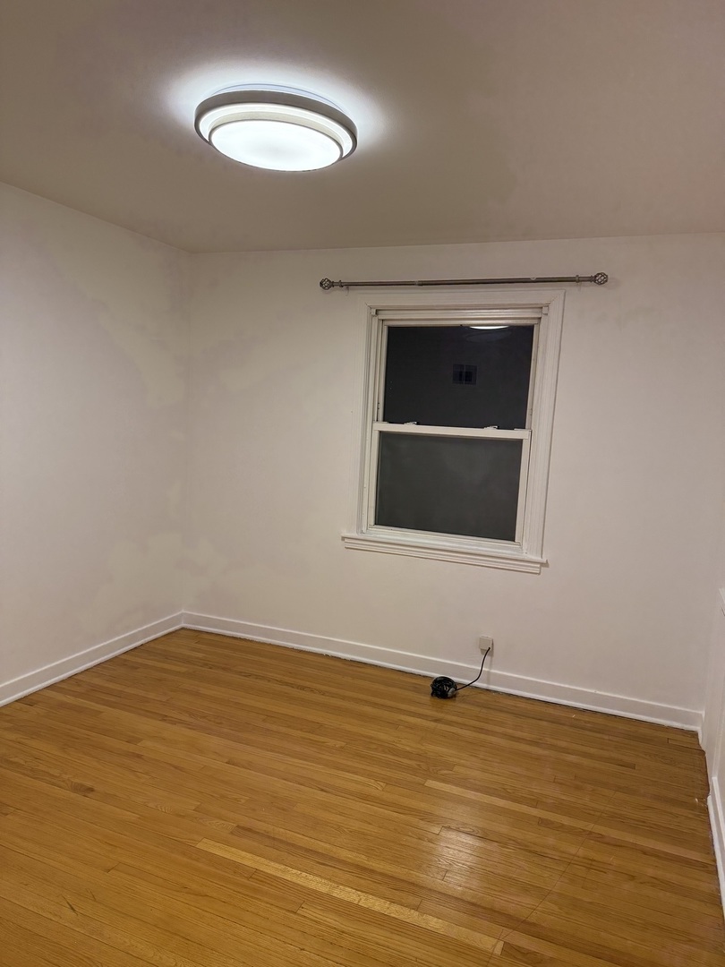 8115 Kilpatrick Avenue, Unit 3 Skokie, IL 60076 - Photo 4 of 6