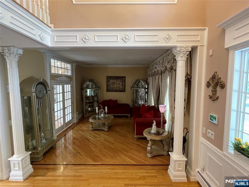 317 Rock Ridge Court Franklin Lakes, NJ 07417 - Photo 7 of 48