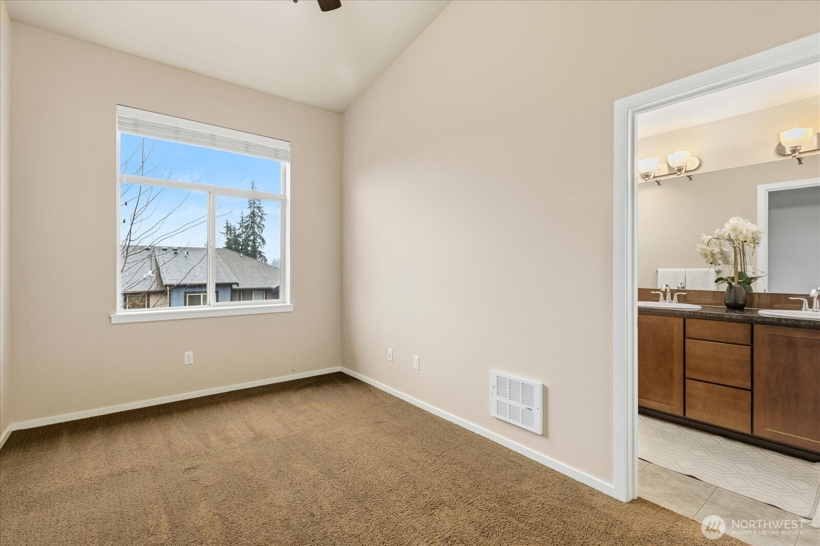 16526 1st Park Southeast Bothell, WA 98012 - Photo 21 of 33