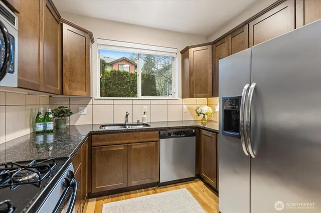 $639,000 | 16526 1st Park Southeast, Bothell, WA 98012