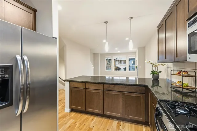 $639,000 | 16526 1st Park Southeast, Bothell, WA 98012