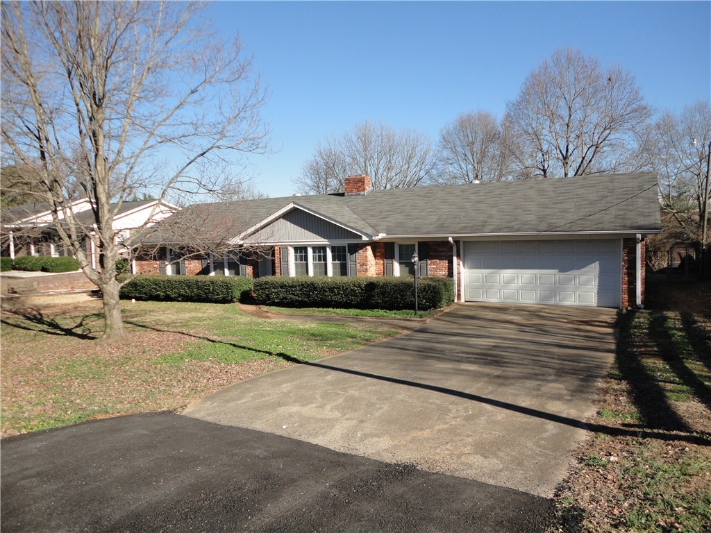 704 Butler Springs Road, Unit GREENVILLE Greenville, SC 29615 - Photo 2 of 26 Gallery Image 2