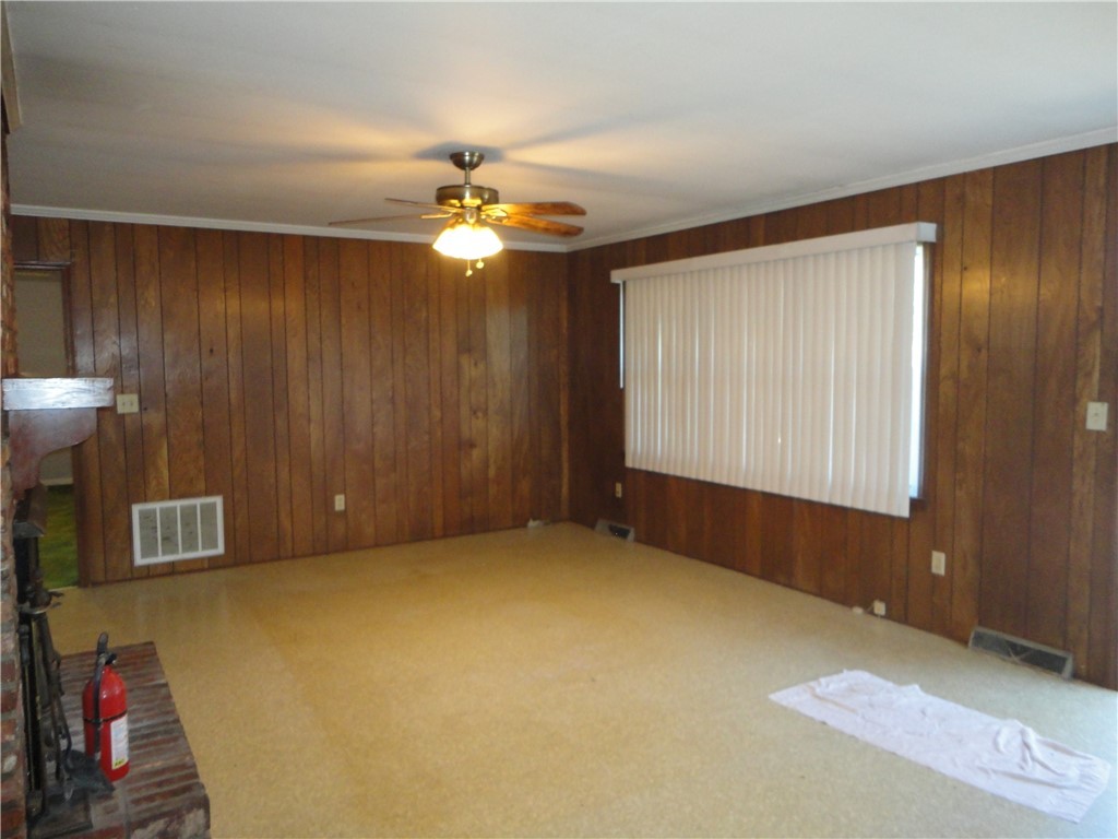704 Butler Springs Road, Unit GREENVILLE Greenville, SC 29615 - Photo 10 of 26 Family Room