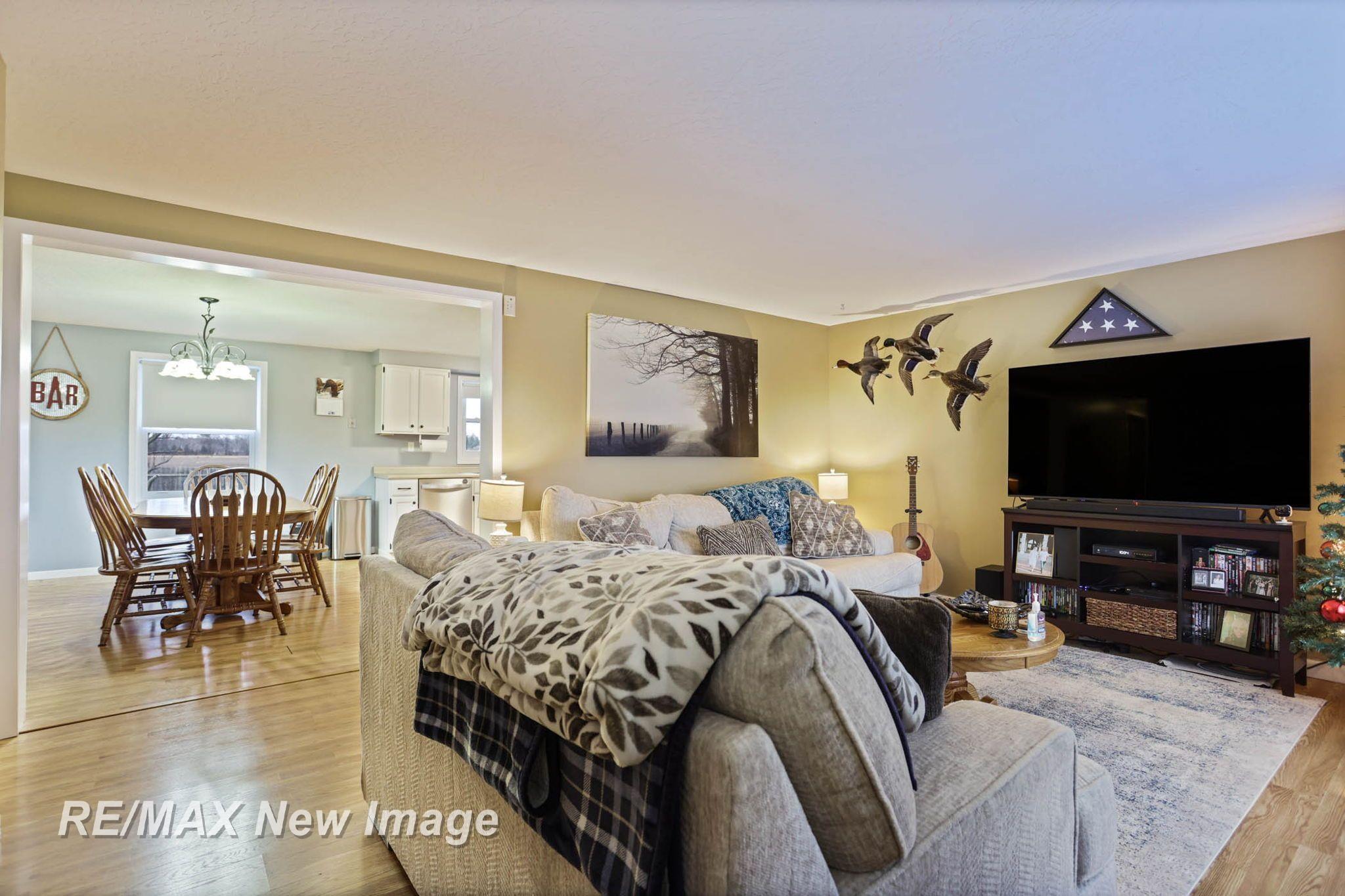 3116 North Thomas Road Freeland, MI 48623 - Photo 7 of 27