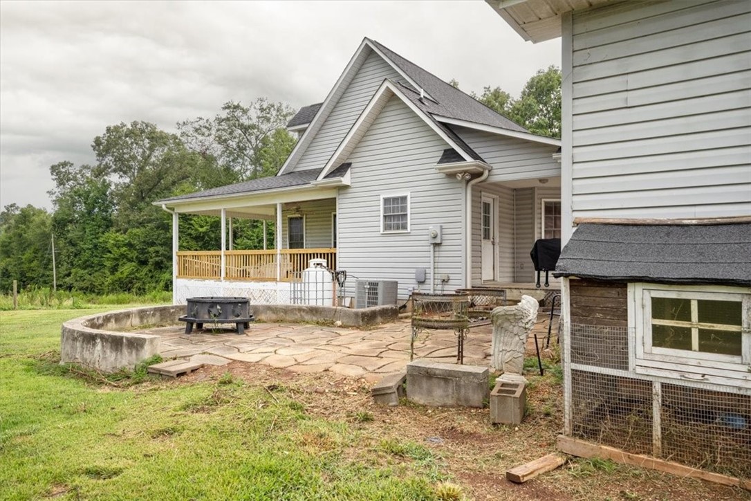 1426 Bridge Road Westminster, SC 29693 - Photo 36 of 39 Gallery Image 36
