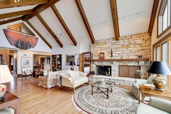 $3,250,000 | 82 Hawley Woods Road, Barrington Hills, IL 60010
