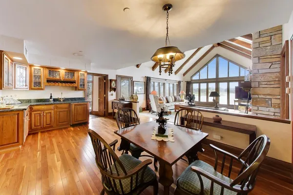 $3,250,000 | 82 Hawley Woods Road, Barrington Hills, IL 60010