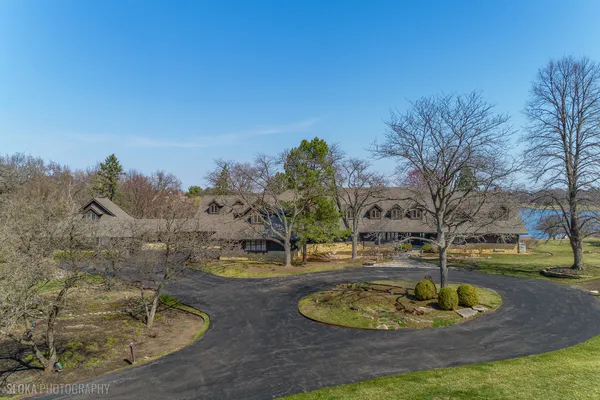 $3,250,000 | 82 Hawley Woods Road, Barrington Hills, IL 60010