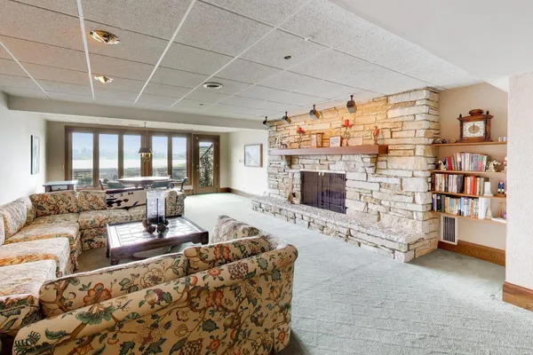 $3,250,000 | 82 Hawley Woods Road, Barrington Hills, IL 60010
