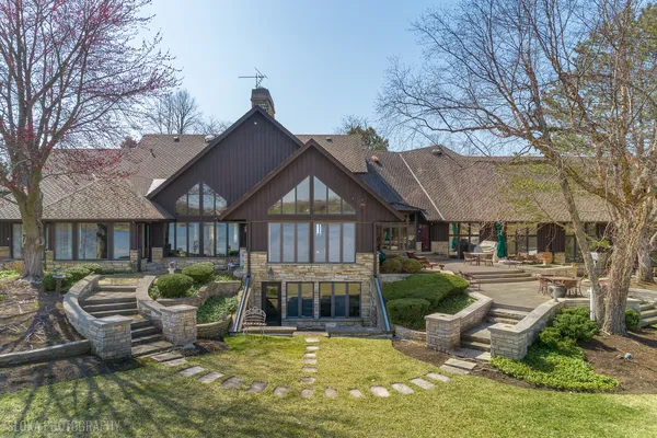 $3,250,000 | 82 Hawley Woods Road, Barrington Hills, IL 60010
