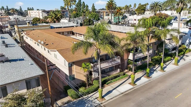 $339,000 | 527 Cedar Avenue, Unit 2C, Long Beach, CA 90802