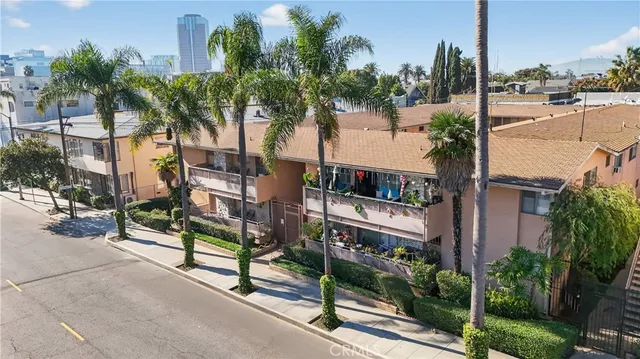 $339,000 | 527 Cedar Avenue, Unit 2C, Long Beach, CA 90802