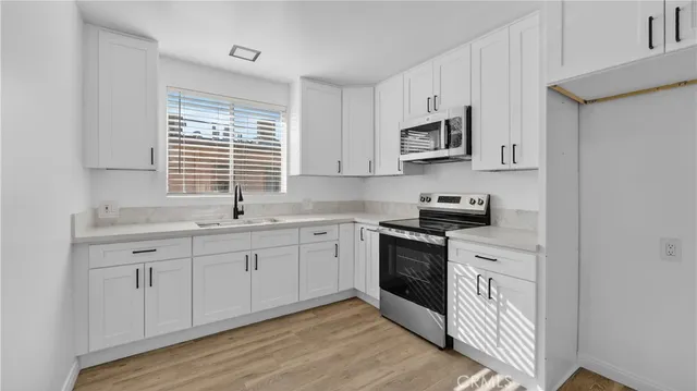 $339,000 | 527 Cedar Avenue, Unit 2C, Long Beach, CA 90802