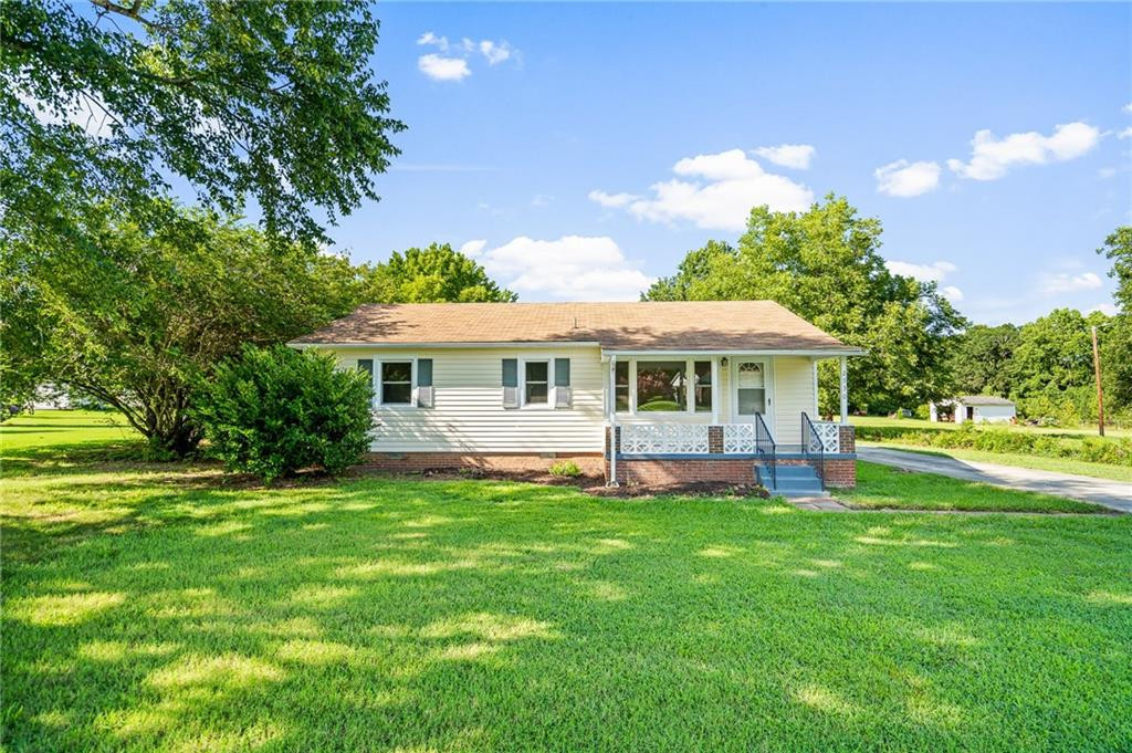 2530 McCray Road Burlington, NC 27217 - Photo 1 of 25 Gallery Image 1