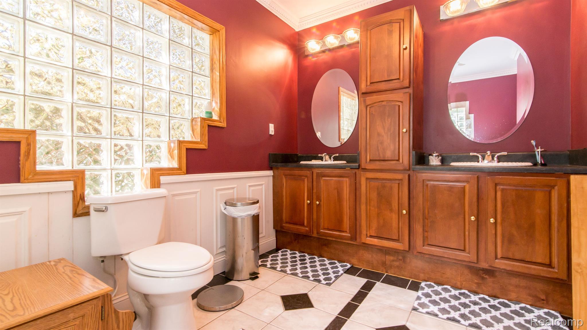 4197 Pinckney Road Howell, MI 48843 - Photo 17 of 34 Gallery Image 17