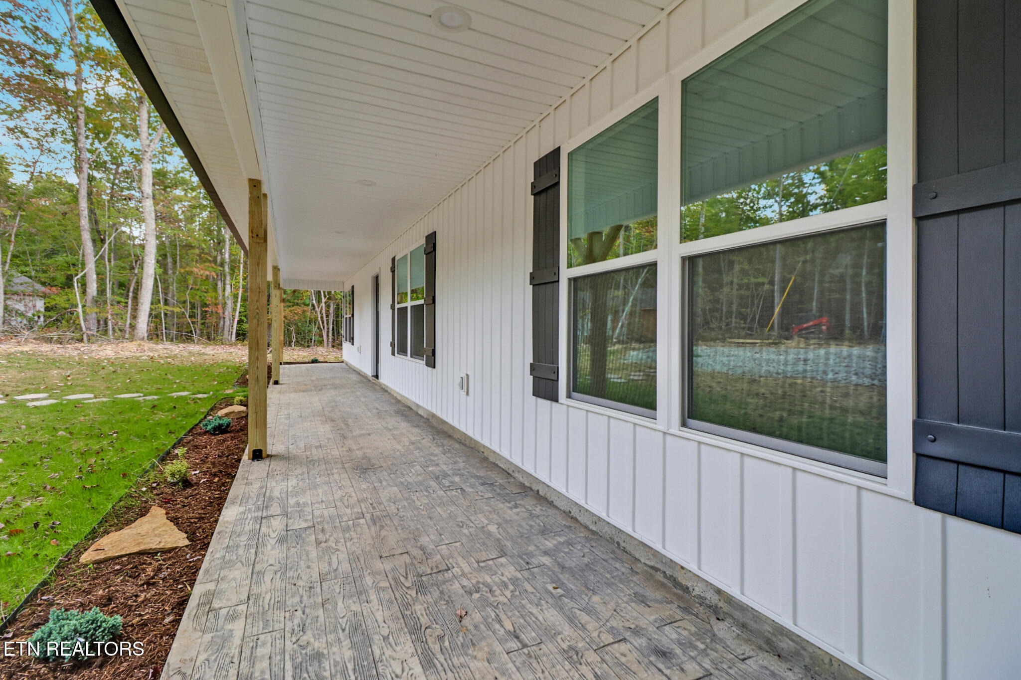 432 Pilot Mountain Road Sunbright, TN 37872 - Photo 4 of 25 432 Pilot Mountain Road