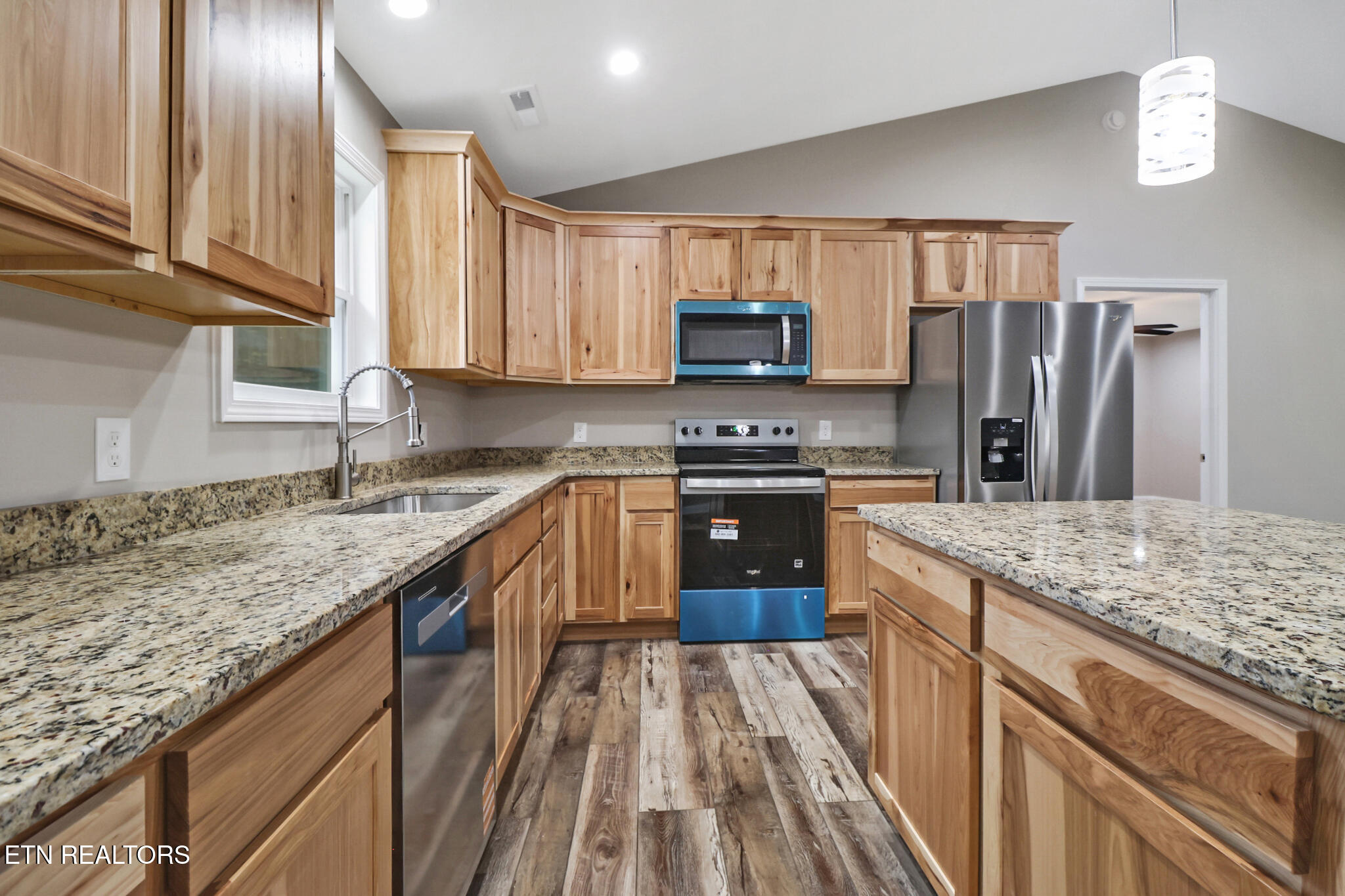 432 Pilot Mountain Road Sunbright, TN 37872 - Photo 7 of 25 432 Pilot Mountain Road