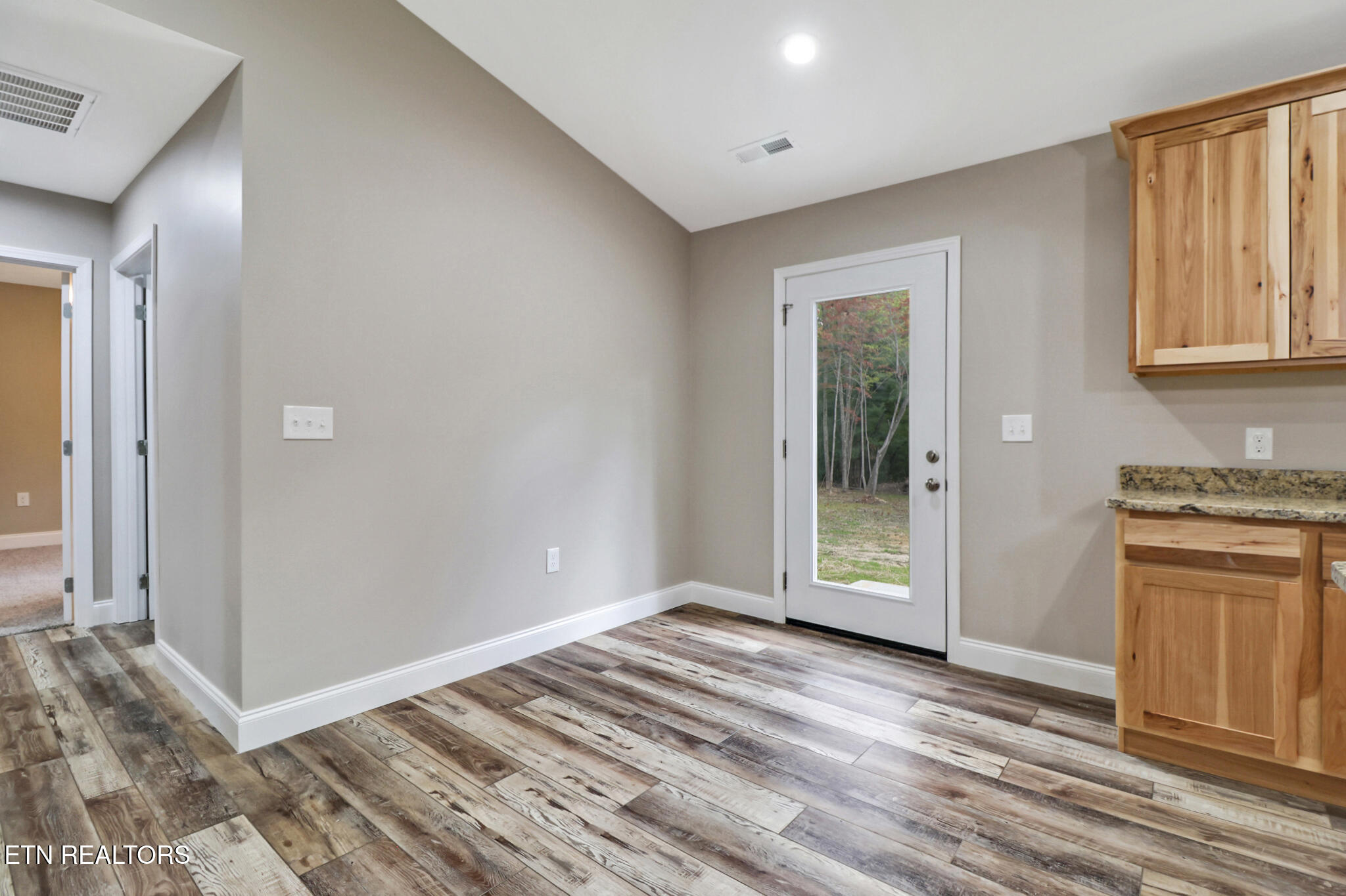 432 Pilot Mountain Road Sunbright, TN 37872 - Photo 8 of 25 432 Pilot Mountain Road