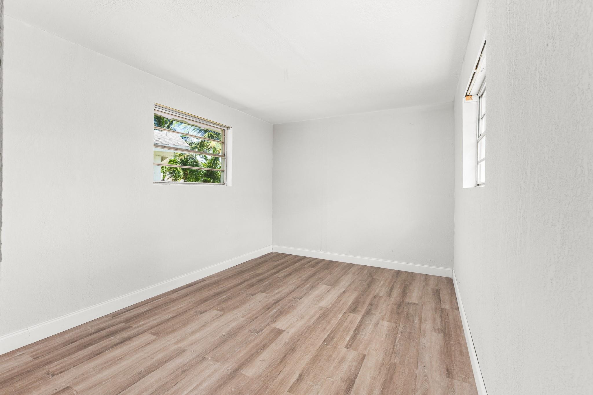 4433 Southeast Village Road Stuart, FL 34997 - Photo 24 of 35 3rd bedroom