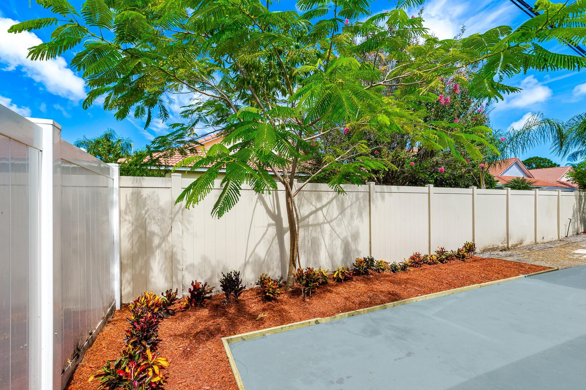 4433 Southeast Village Road Stuart, FL 34997 - Photo 10 of 35 Backyard Patio