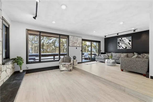 $899,999 | 54 Old Quarry Road, Glocester, RI 02857