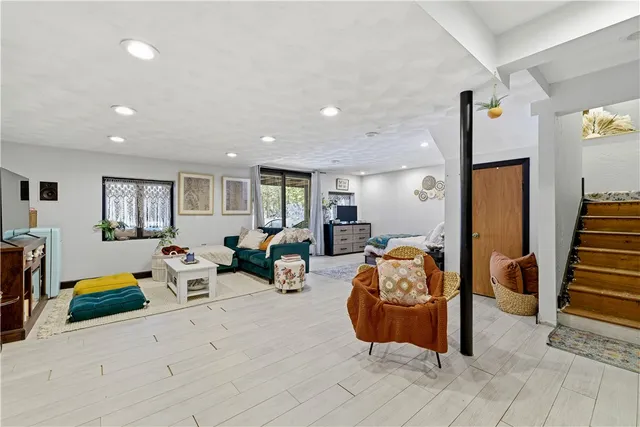 $899,999 | 54 Old Quarry Road, Glocester, RI 02857