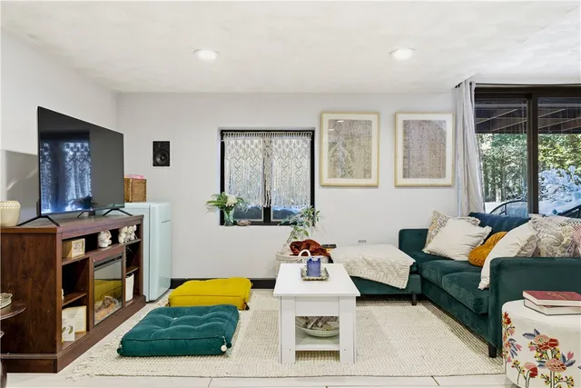 $899,999 | 54 Old Quarry Road, Glocester, RI 02857