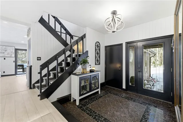 $899,999 | 54 Old Quarry Road, Glocester, RI 02857