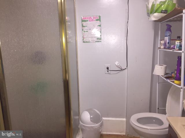 2230 Chapman Road Hyattsville, MD 20783 - Photo 15 of 25 Bathroom 3