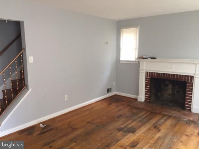 2230 Chapman Road Hyattsville, MD 20783 - Photo 4 of 25 Kitchen